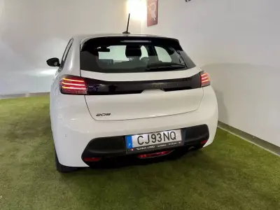 Peugeot 208 2024 - 15450 EUR, 18000 km - AUTO.MOTO.pt - 18000km - foto 6 de 31