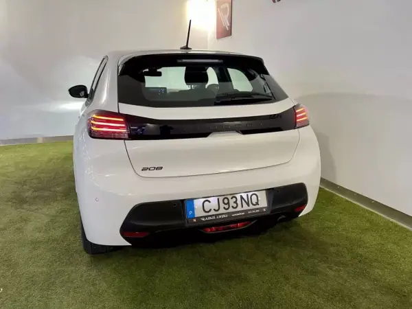 Peugeot 208 2024 - 15450 EUR, 18000 km - AUTO.MOTO.pt - 18000km - foto 6 de 31