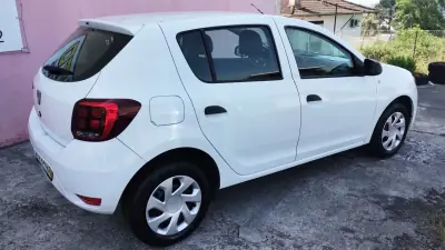 Dacia Sandero 2019 - 8950 EUR, 124000 km - AUTO.MOTO.pt - 124000km - foto 5 de 34