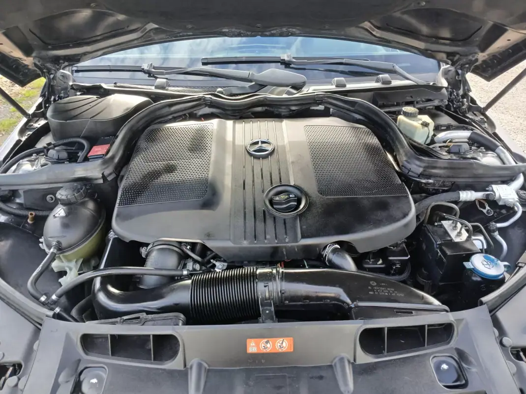 Mercedes-Benz C 200 2010 - 10250 EUR, 208074 km - AUTO.MOTO.pt - 208074km - foto 22 de 23