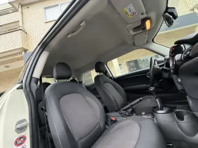 MINI One 2015 - 14900 EUR, 140000 km - AUTO.MOTO.pt - 140000km - foto 12 de 16