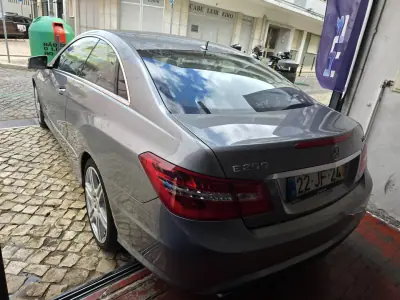 Mercedes-Benz E 250 2010 - 15999 EUR, 212000 km - 212000km - foto 4 de 23