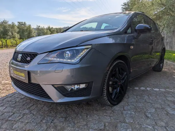 SEAT Ibiza 2016 - 10900 EUR, 120000 km - AUTO.MOTO.pt - 120000km - foto 5 de 13