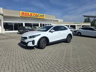 Kia XCeed 2026 - 22250 EUR, 6600 km - foto 2 de 31
