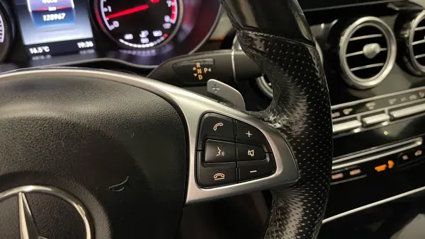 Mercedes-Benz C 43 AMG 2016 - 39990 EUR, 128967 km - AUTO.MOTO.pt - 128967km - foto 42 de 55