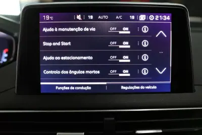 Peugeot 5008 2020 - 23900 EUR, 135783 km - AUTO.MOTO.pt - 135783km - foto 5 de 42