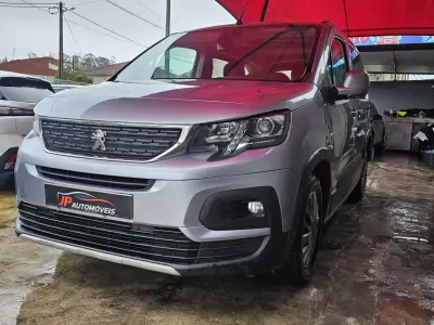 Peugeot Rifter 2021 - 17999 EUR, 83000 km - AUTO.MOTO.pt - 83000km - foto 3 de 21