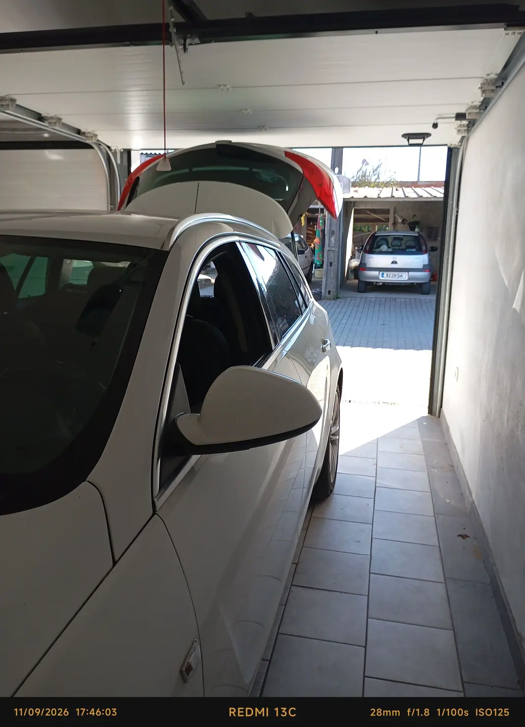 Opel Insignia 2011 - 6500 EUR, 225000 km - 225000km - foto 6 de 10