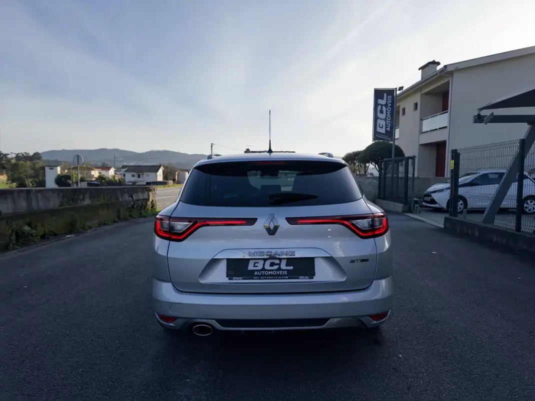 Renault Mégane Sport Tourer 2016 - 13990 EUR, 163000 km - AUTO.MOTO.pt - 163000km - foto 7 de 47