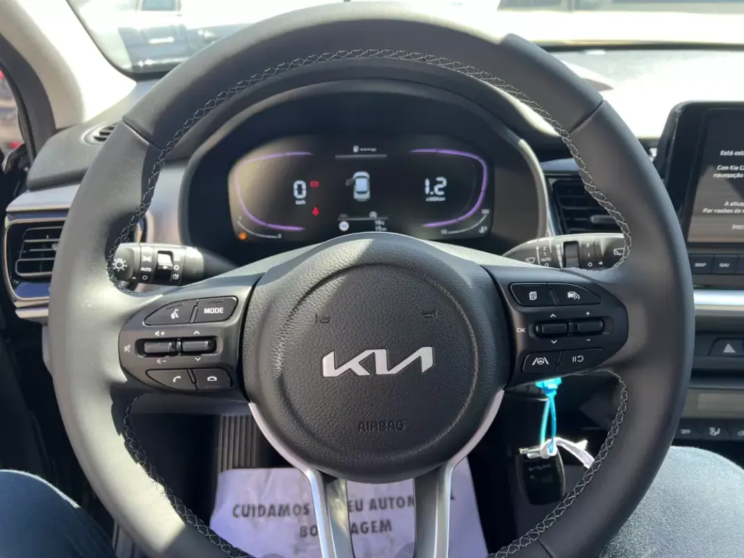 Kia Stonic 2025 - 21500 EUR, 100 km - AUTO.MOTO.pt - 100km - foto 14 de 23