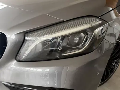 Mercedes-Benz A 180 2015 - 15999 EUR, 219500 km - AUTO.MOTO.pt - 219500km - foto 35 de 110
