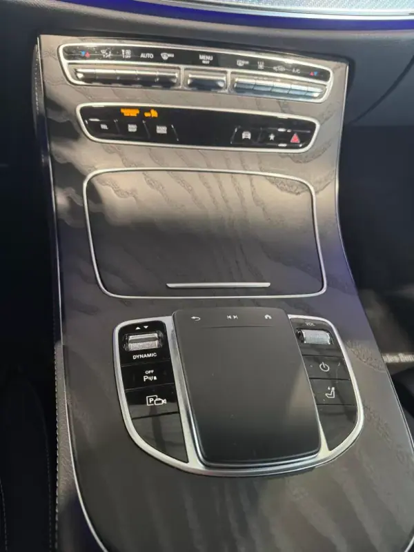 Mercedes-Benz E 300 2021 - 39990 EUR, 84362 km - AUTO.MOTO.pt - 84362km - foto 16 de 16