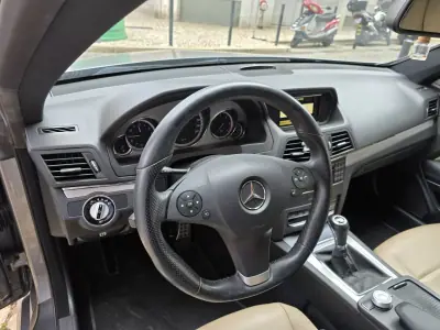 Mercedes-Benz E 250 2010 - 15999 EUR, 212000 km - 212000km - foto 12 de 23