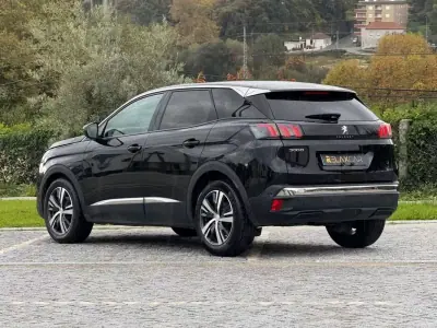 Peugeot 3008 2021 - 21999 EUR, 104700 km - AUTO.MOTO.pt - 104700km - foto 7 de 25