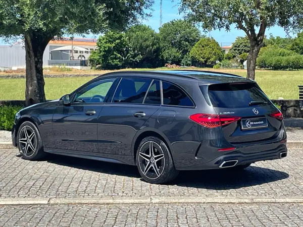 Mercedes-Benz C 300 2024 - 47850 EUR, 49000 km - AUTO.MOTO.pt - 49000km - foto 8 de 37