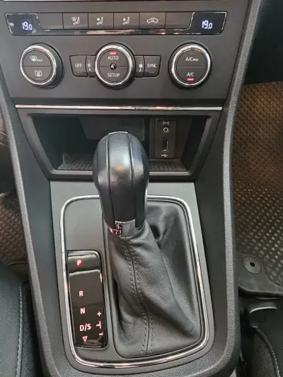 SEAT Leon ST 2015 - 16300 EUR, 51171 km - AUTO.MOTO.pt - 51171km - foto 13 de 20