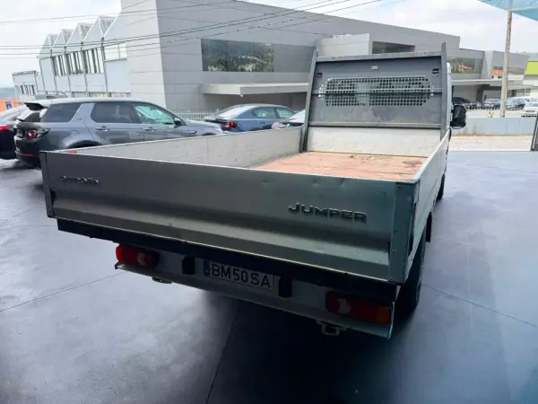 Citroën Jumper caixa aberta 2018 - 19900 EUR, 131000 km - AUTO.MOTO.pt - 131000km - foto 7 de 10