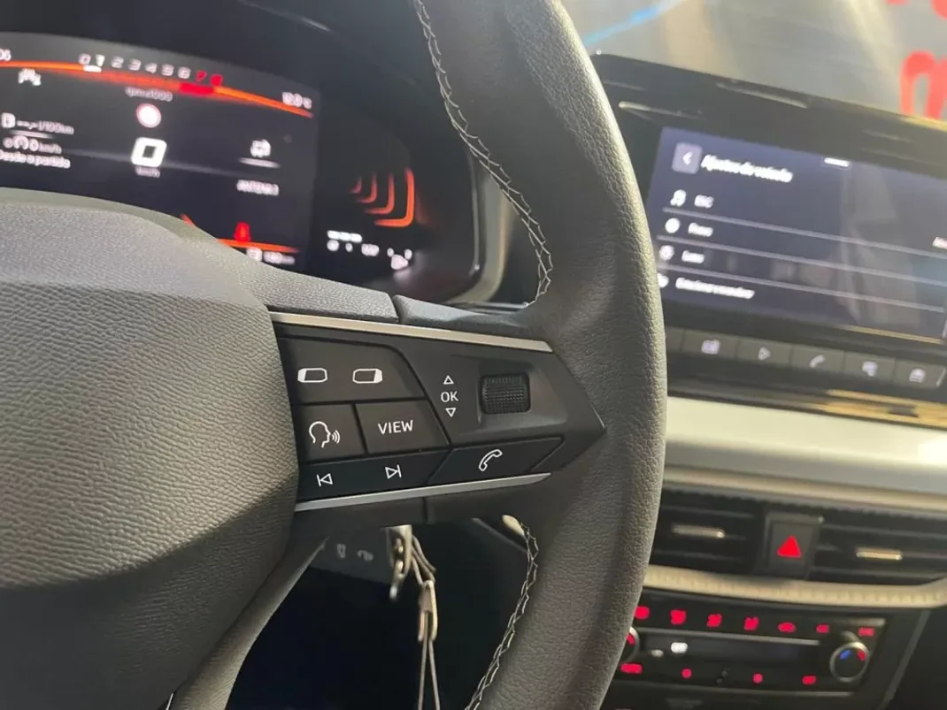 SEAT Ibiza 2024 - 17999 EUR, 1000 km - AUTO.MOTO.pt - 1000km - foto 36 de 40