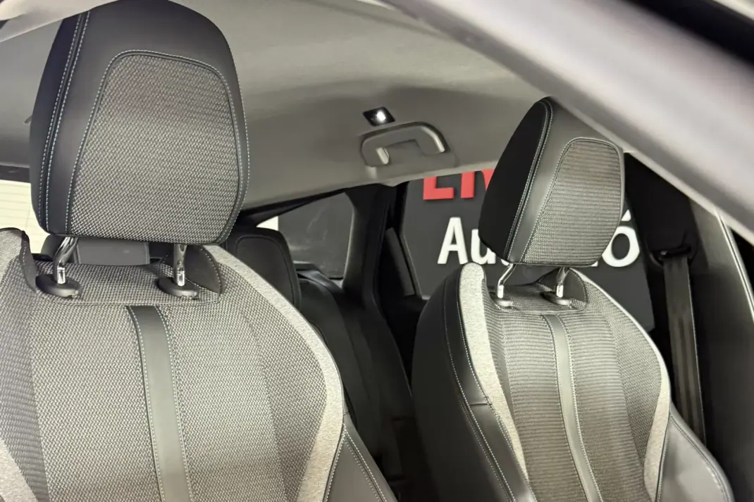 Peugeot 308 SW 2022 - 21500 EUR, 117060 km - AUTO.MOTO.pt - 117060km - foto 16 de 23