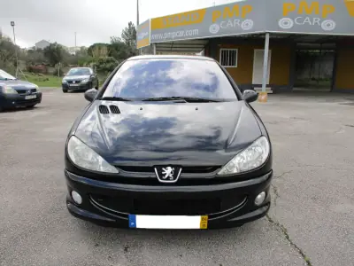 Peugeot 206 2004 - 3900 EUR, 168000 km - AUTO.MOTO.pt - 168000km - foto 3 de 10