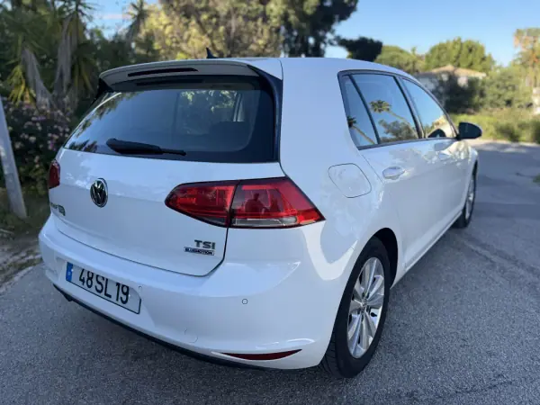 Volkswagen Golf 2017 - 14999 EUR, 60000 km - AUTO.MOTO.pt - 60000km - foto 4 de 12