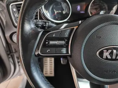 Kia Ceed SW 2019 - 18250 EUR, 70500 km - AUTO.MOTO.pt - 70500km - foto 25 de 35