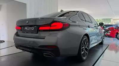 BMW 530e 2022 - 28990 EUR, 181352 km - AUTO.MOTO.pt - 181352km - foto 5 de 33