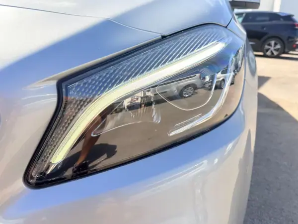 Mercedes-Benz A 180 2018 - 17490 EUR, 147879 km - AUTO.MOTO.pt - 147879km - foto 19 de 20