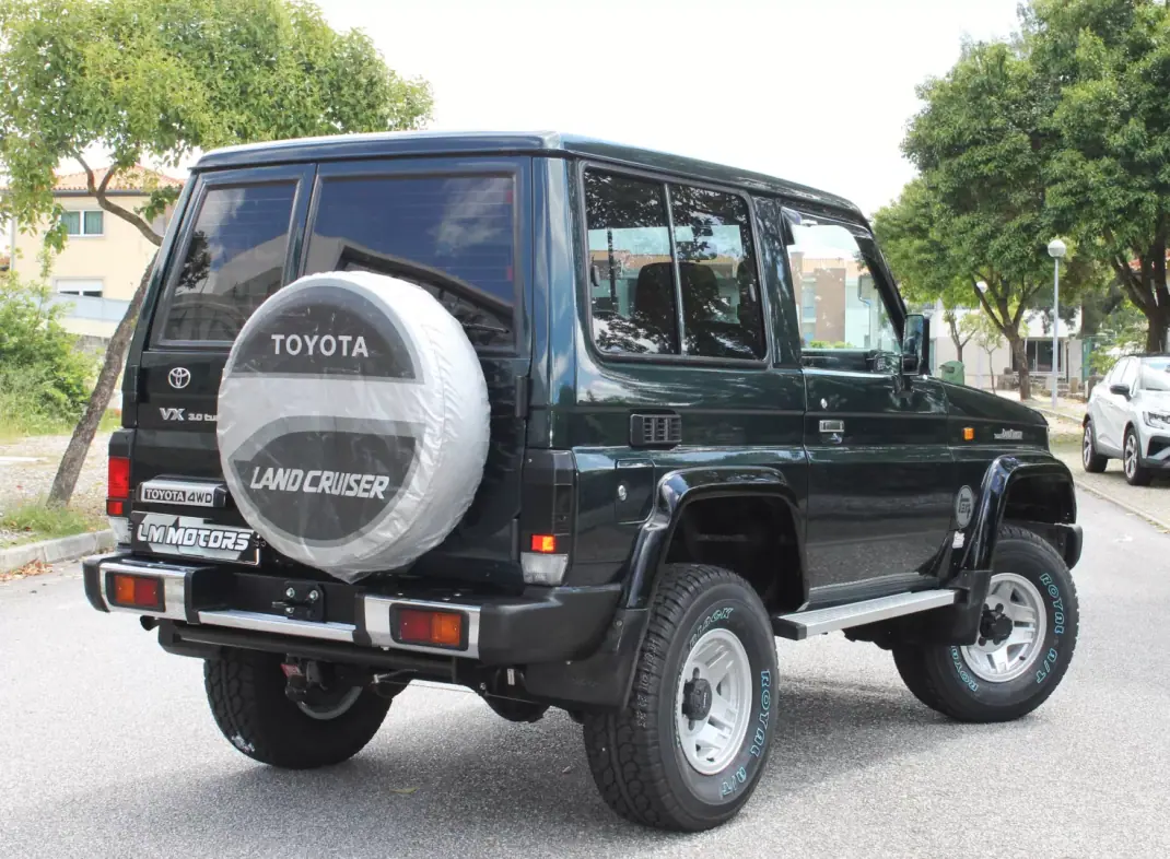 Toyota Land Cruiser 1994 - 31900 EUR, 237000 km - AUTO.MOTO.pt - 237000km - foto 7 de 40