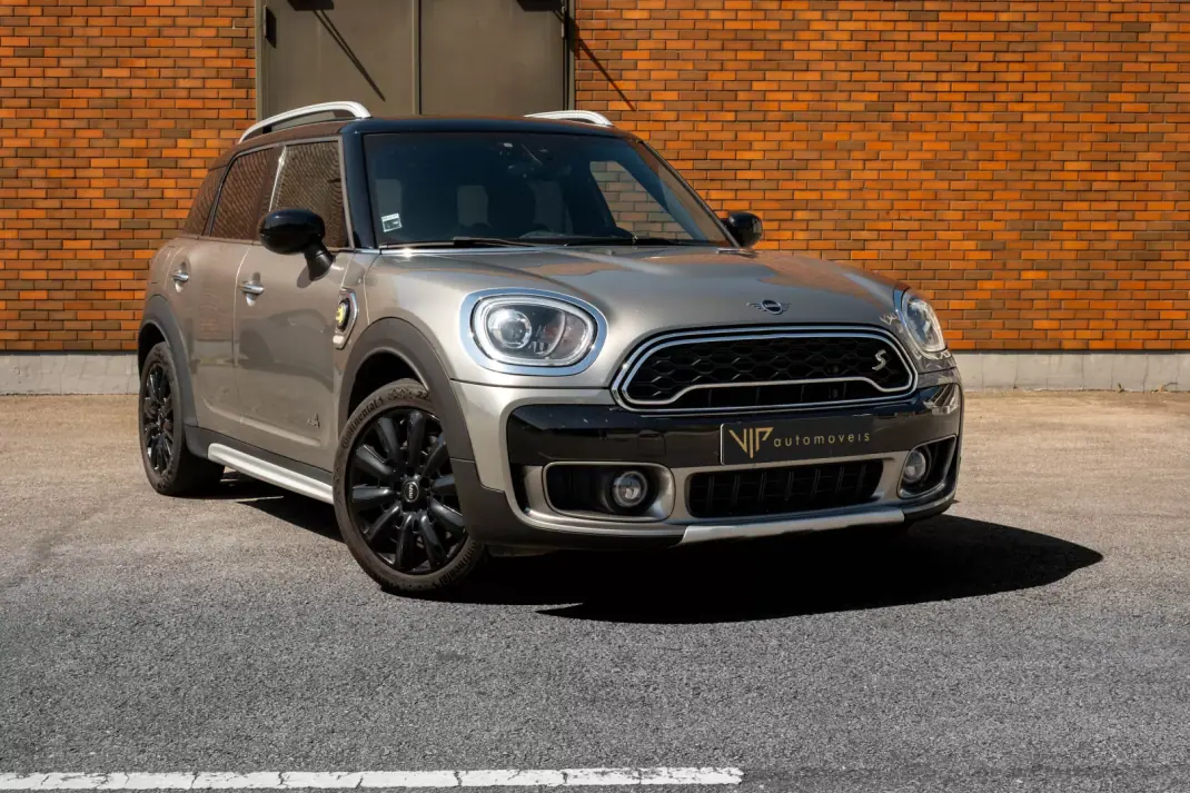 MINI Countryman 2019 - 20500 EUR, 162230 km - AUTO.MOTO.pt - 162230km - foto 1 de 24