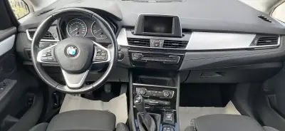 BMW 216 Active Tourer 2017 - 16600 EUR, 93120 km - AUTO.MOTO.pt - 93120km - foto 6 de 13