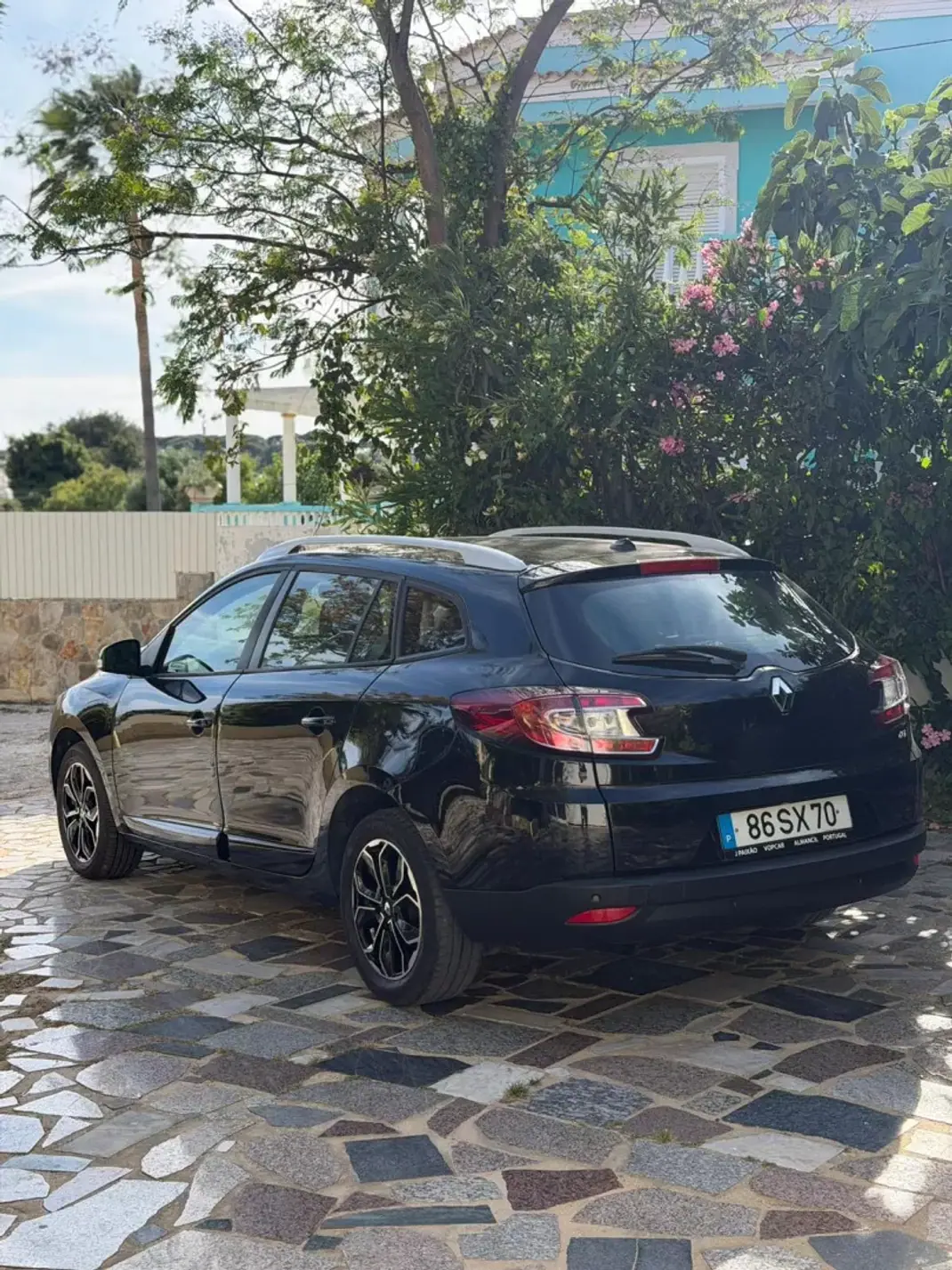 Renault Mégane 2014 - 9900 EUR, 97675 km - AUTO.MOTO.pt - 97675km - foto 4 de 9