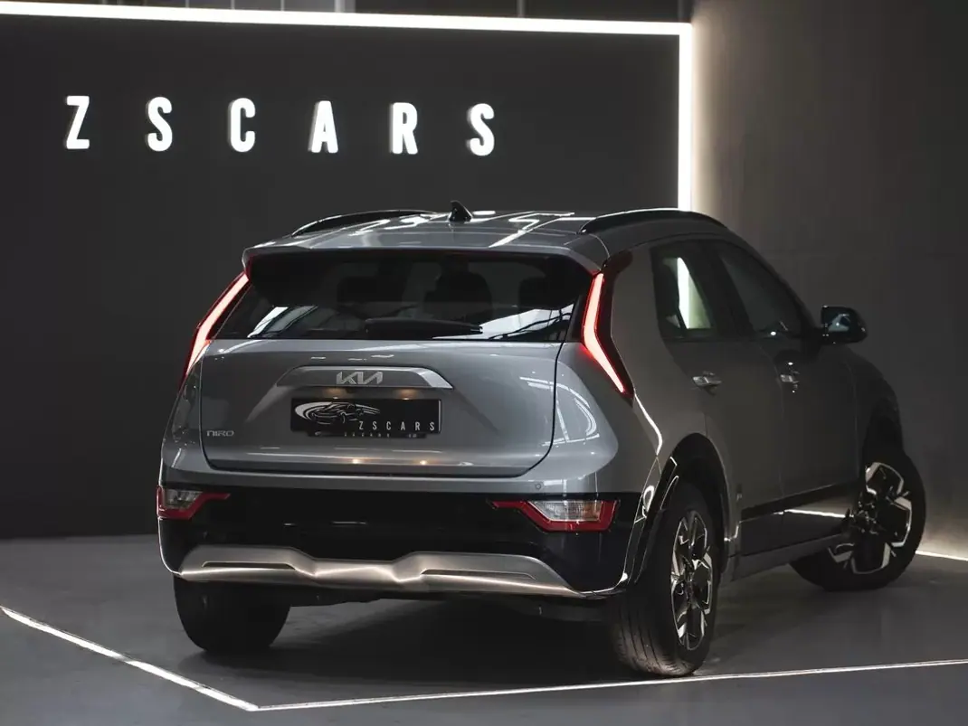 Kia e-Niro 2022 - 25990 EUR, 60682 km - AUTO.MOTO.pt - 60682km - foto 5 de 19