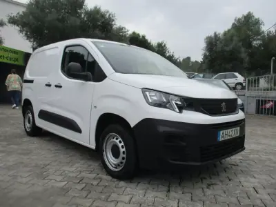 Peugeot Partner 2021 - 12500 EUR, 130000 km - foto 2 de 18