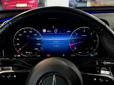 Mercedes-Benz E 220 2024 - 51900 EUR, 61385 km - AUTO.MOTO.pt - 61385km - foto 23 de 35