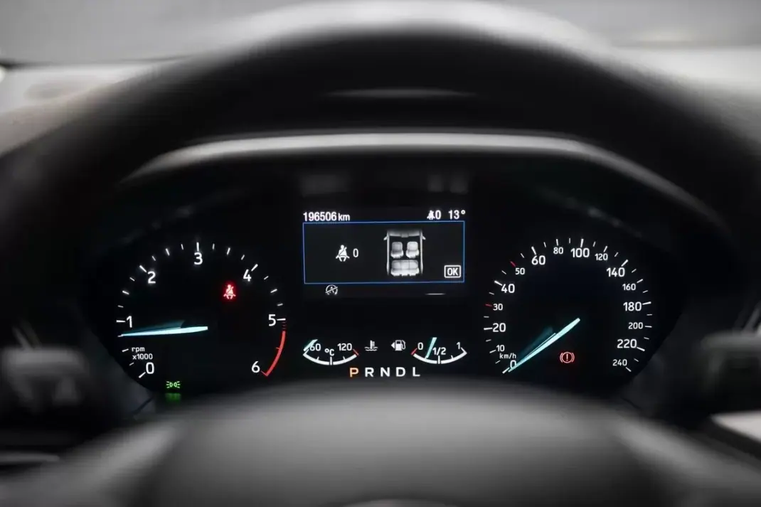 Ford Focus 2021 - 13850 EUR, 196506 km - AUTO.MOTO.pt - 196506km - foto 18 de 42