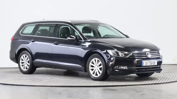 Volkswagen Passat Variant 2017 - 15999 EUR, 157121 km - AUTO.MOTO.pt - 157121km - foto 3 de 17