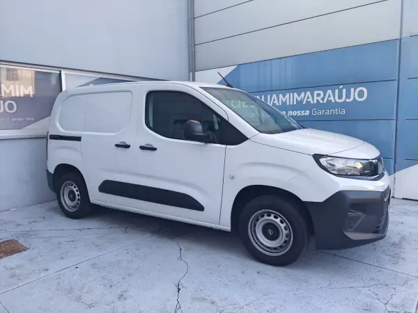 Opel COMBO 2025 - 19750 EUR, 11997 km - AUTO.MOTO.pt - 11997km - foto 5 de 21
