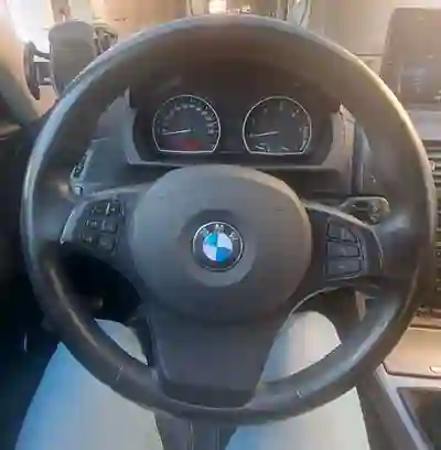 BMW X3 2006 - 8500 EUR, 240000 km - foto 6 de 13