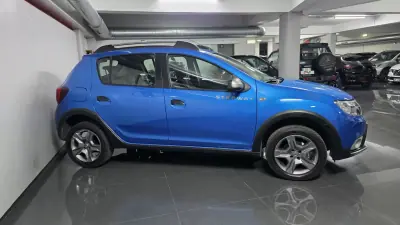Dacia Sandero 2018 - 10990 EUR, 129000 km - AUTO.MOTO.pt - 129000km - foto 3 de 21