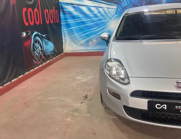 Fiat Punto 2015 - 6250 EUR, 198000 km - AUTO.MOTO.pt - 198000km - foto 10 de 31