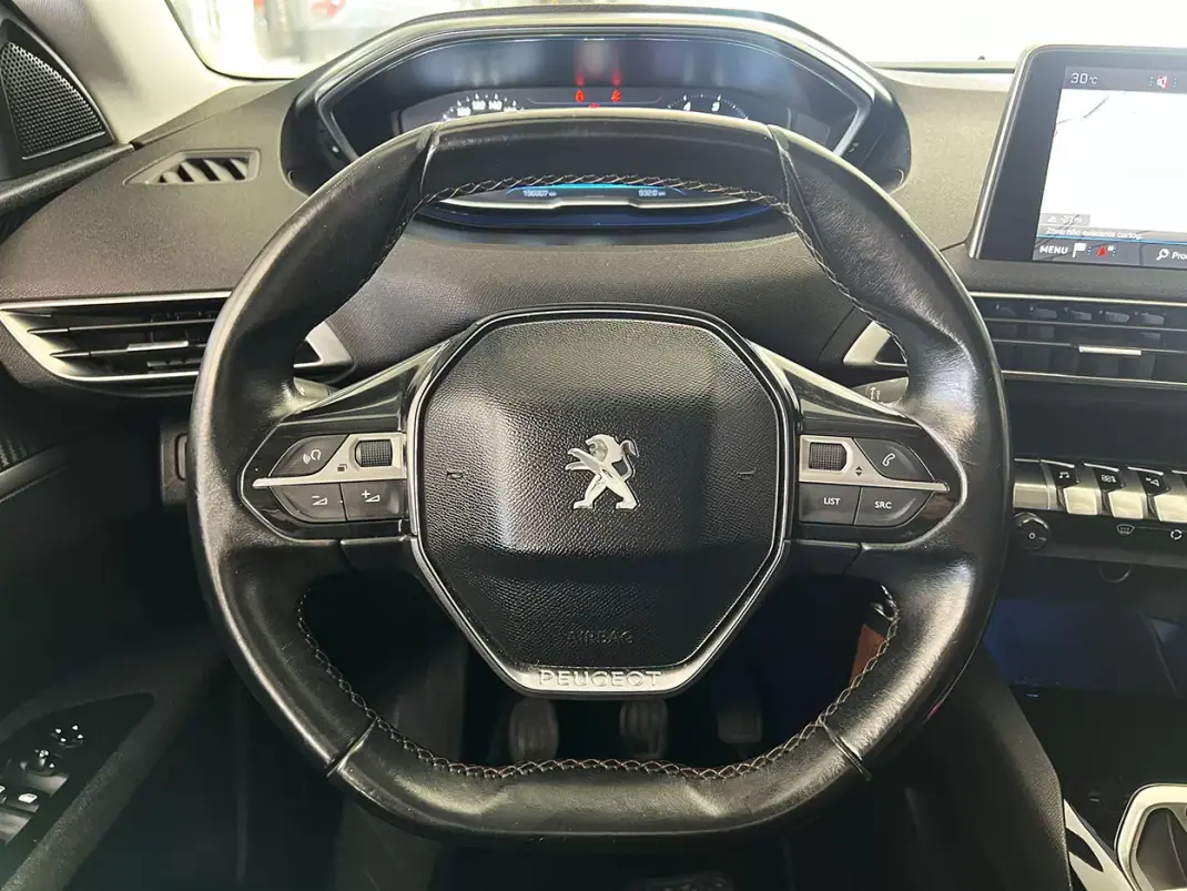 Peugeot 3008 2017 - 13800 EUR, 195973 km - 195973km - foto 8 de 22