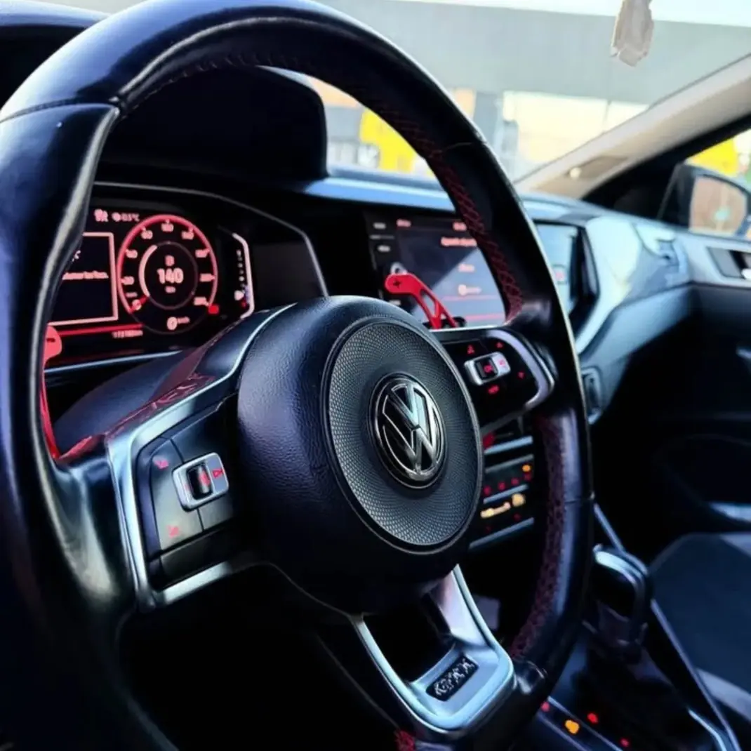 Volkswagen Polo 2018 - 21999 EUR, 176047 km - AUTO.MOTO.pt - 176047km - foto 8 de 13
