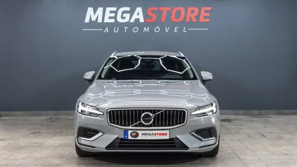 Volvo V60 2023 - 30900 EUR, 128000 km - AUTO.MOTO.pt - 128000km - foto 2 de 30
