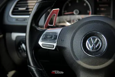 Volkswagen Scirocco 2010 - 12990 EUR, 255000 km - AUTO.MOTO.pt - 255000km - foto 26 de 36
