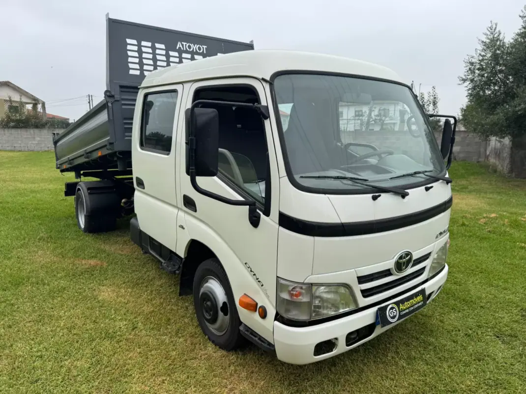 Toyota DYNA S 30.23 3.0 D4D AC+ ABS 2008 - 25000 EUR, 330000 km - 330000km - foto 10 de 14