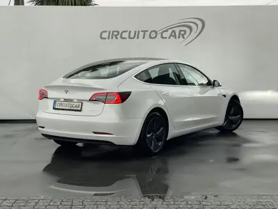 Tesla Model 3 2020 - 25995 EUR, 80043 km - AUTO.MOTO.pt - 80043km - foto 3 de 43