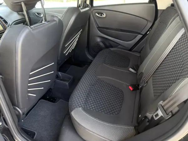 Renault Captur 2018 - 12990 EUR, 113813 km - AUTO.MOTO.pt - 113813km - foto 17 de 20