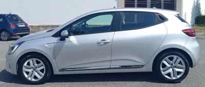 Renault Clio 2021 - 14990 EUR, 79170 km - AUTO.MOTO.pt - 79170km - foto 6 de 18