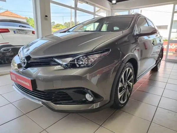 Toyota Auris Touring Sports 2018 - 16950 EUR, 109000 km - AUTO.MOTO.pt - 109000km - foto 5 de 37